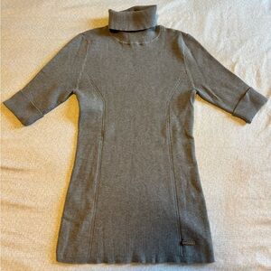 White House Black Market Size Medium Top Crewneck